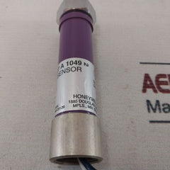 Honeywell C7027A 1049 Ultraviolet Flame Detectors
