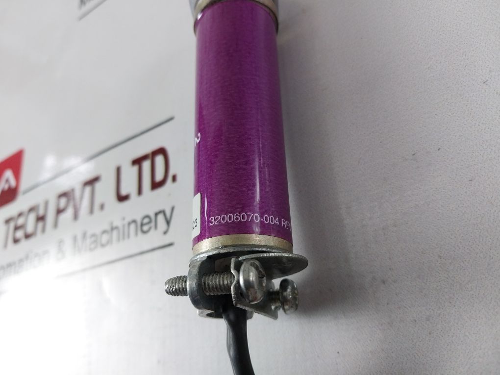 Honeywell C7027A 1056 U.V. Sensor Rev.B
