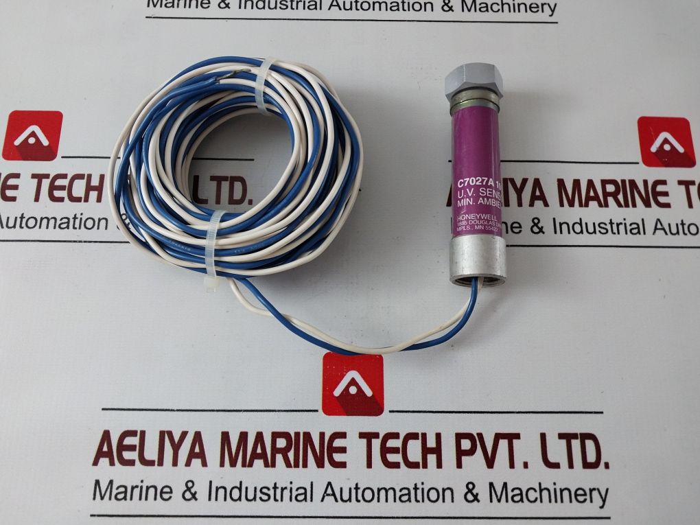 Honeywell C7027A 1064 Flame Detector U.V. Sensor
