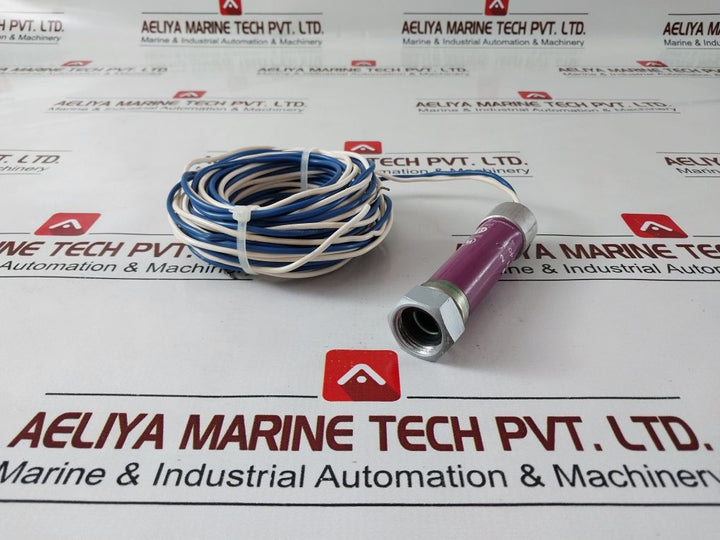 Honeywell C7027A 1064 Flame Detector U.V. Sensor