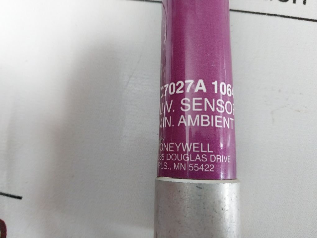 Honeywell C7027A 1064 Flame Detector U.V. Sensor