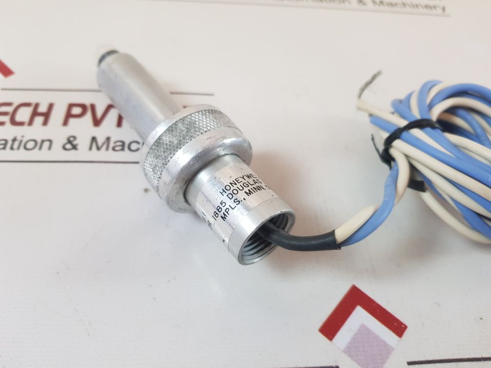 Honeywell C7035A1049 U.V. Sensor