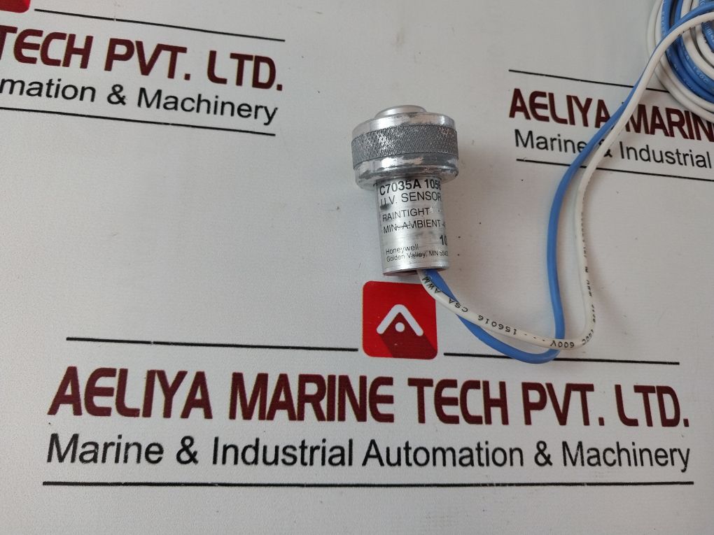 Honeywell C7035A 1056 U.V. Sensor
