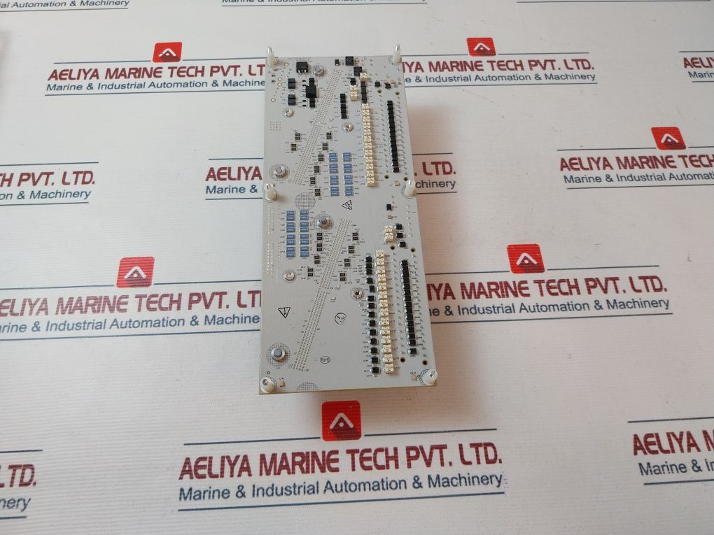 Honeywell Cc-puio31 Analog Output Module