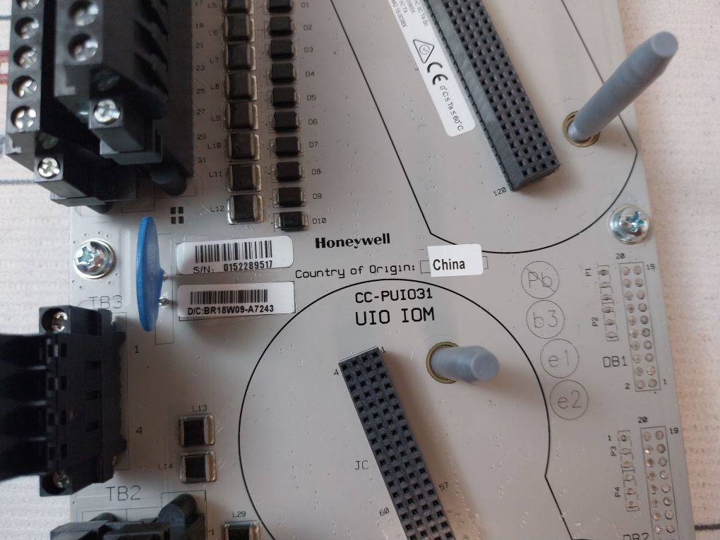 Honeywell Cc-puio31 Analog Output Module