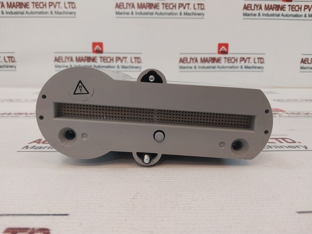 Honeywell Cc-puio31 Universal I/O Module 10000 Ma