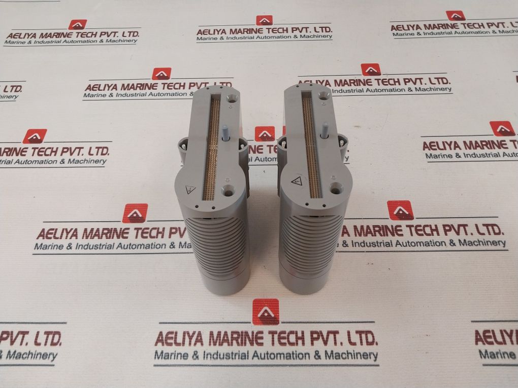 Honeywell Cc-puio31 Universal I/O Module 10000 Ma