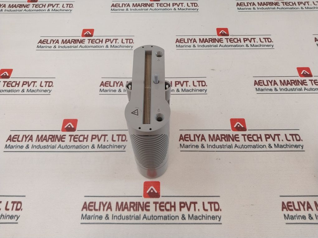 Honeywell Cc-puio31 Universal I/O Module 10000 Ma