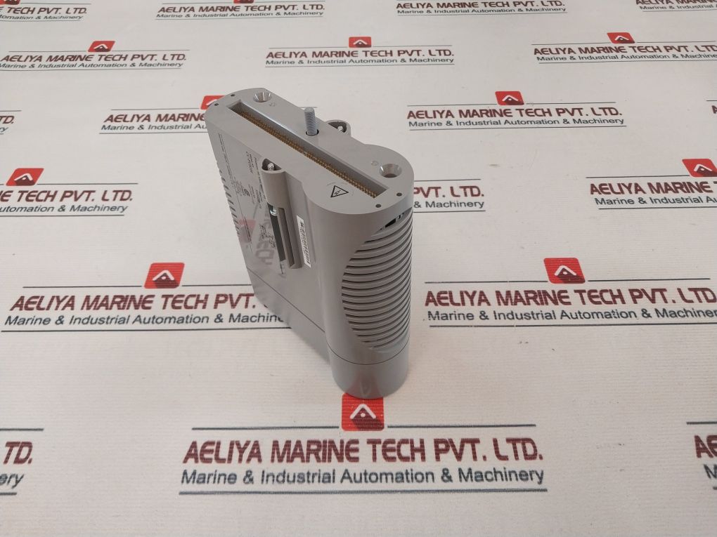 Honeywell Cc-puio31 Universal I/O Module 10000 Ma