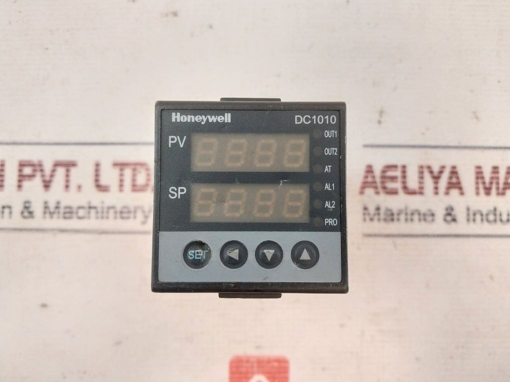 Honeywell Dc1010Cl-102-000-e Temperature Controller