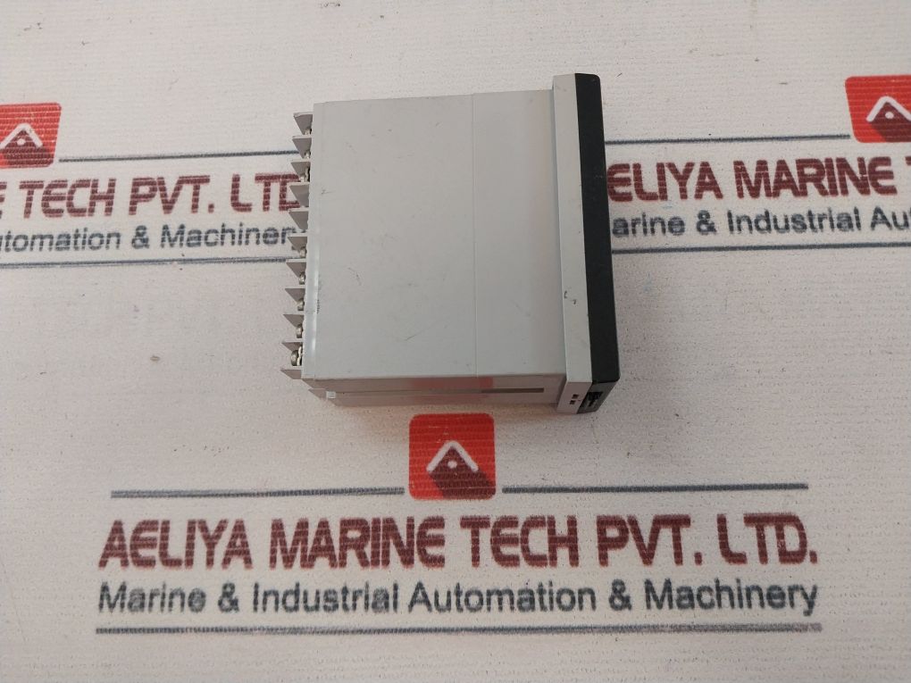 Honeywell Dc1020 Digital Pid Controller Fu86-301000