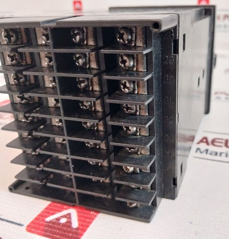 Honeywell Dc3500-te-1000-320-00000-e0-0 Universal Digital Controller 90-250Vac