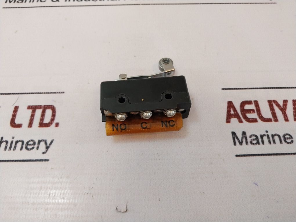 Honeywell Dt-2Rv212-a7 Reversed Roller Lever Switch 0.15A-250Vdc