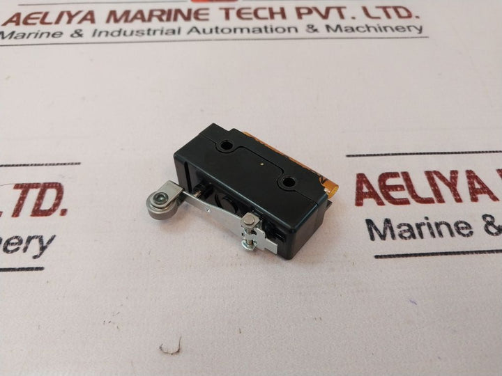 Honeywell Dt-2Rv212-a7 Reversed Roller Lever Switch 0.15A-250Vdc