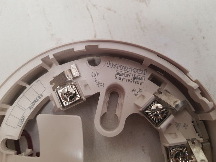 Honeywell Mi-b501Ap-iv Detector Base Mn I-2Sba-0001