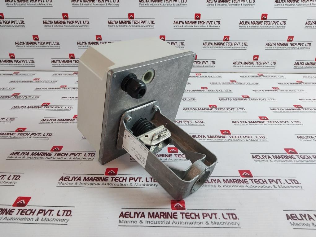 Honeywell Ml7421A3004 Electric Linear Valve Actuator Ip54