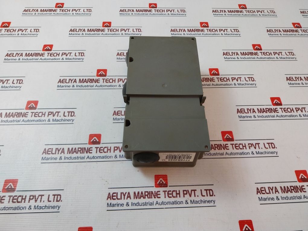 Honeywell Nema 4X Electronic Temperature Controller T775B2024