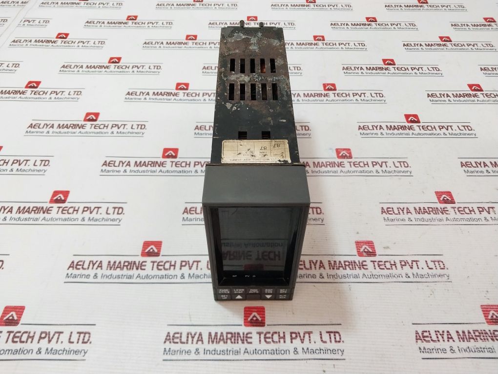 Honeywell Pc6302-u-4C0-50-0-0E Process Controller 120Vac 50/60Hz