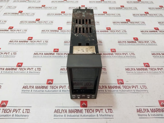Honeywell Pc6302-u-4C0-50-0-0E Process Controller 120Vac 50/60Hz
