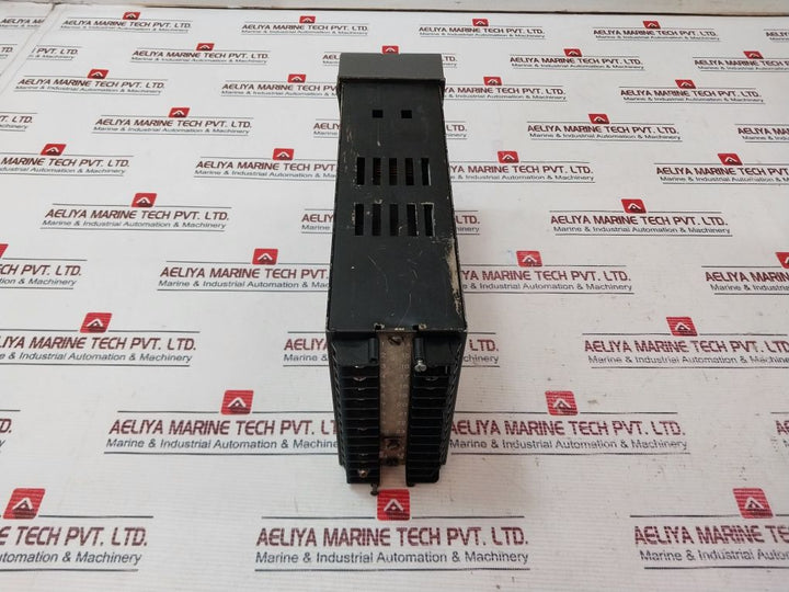 Honeywell Pc6302-u-4C0-50-0-0E Process Controller 120Vac 50/60Hz