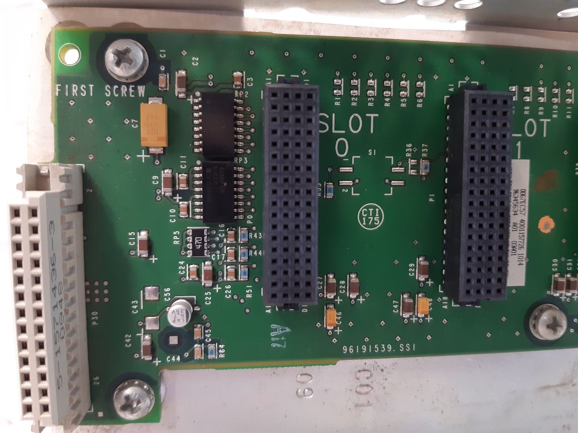 Honeywell S97753402 7-slot Rack Module
