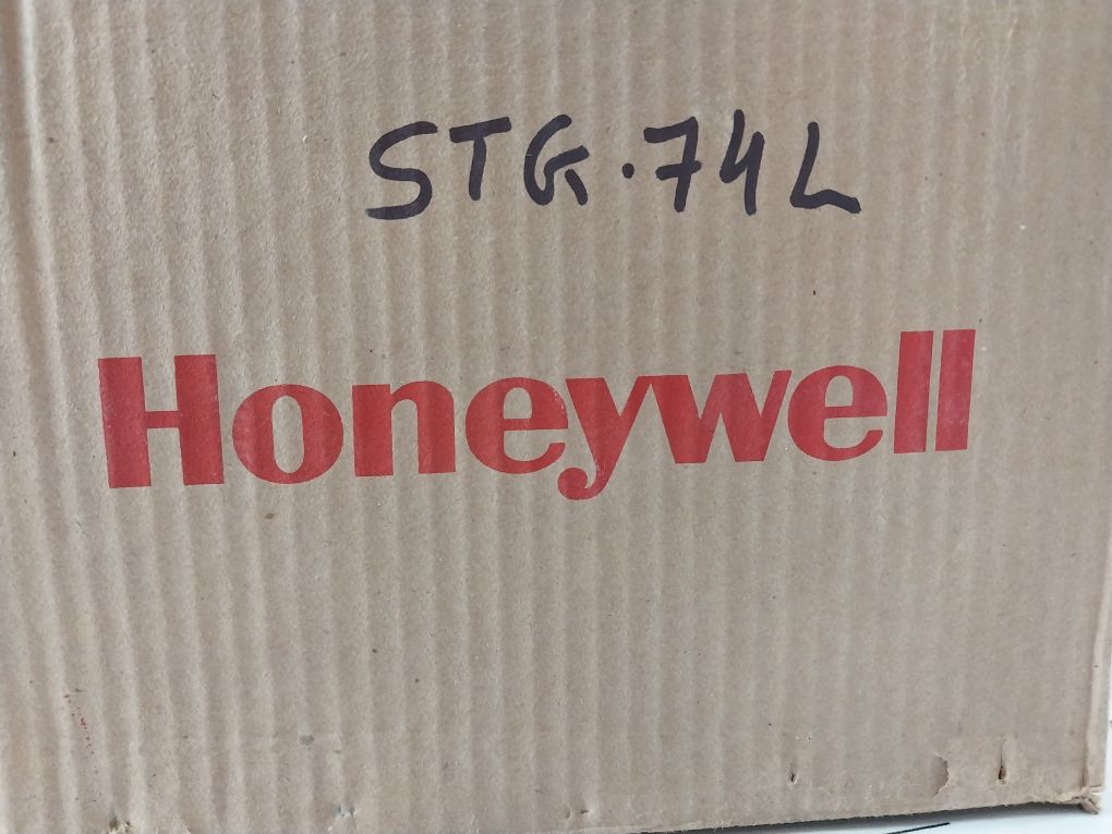 Honeywell Stg74L-e1G000-1-d-ahc-11C-b-11A0-f1-0000 Pressure Transmitter