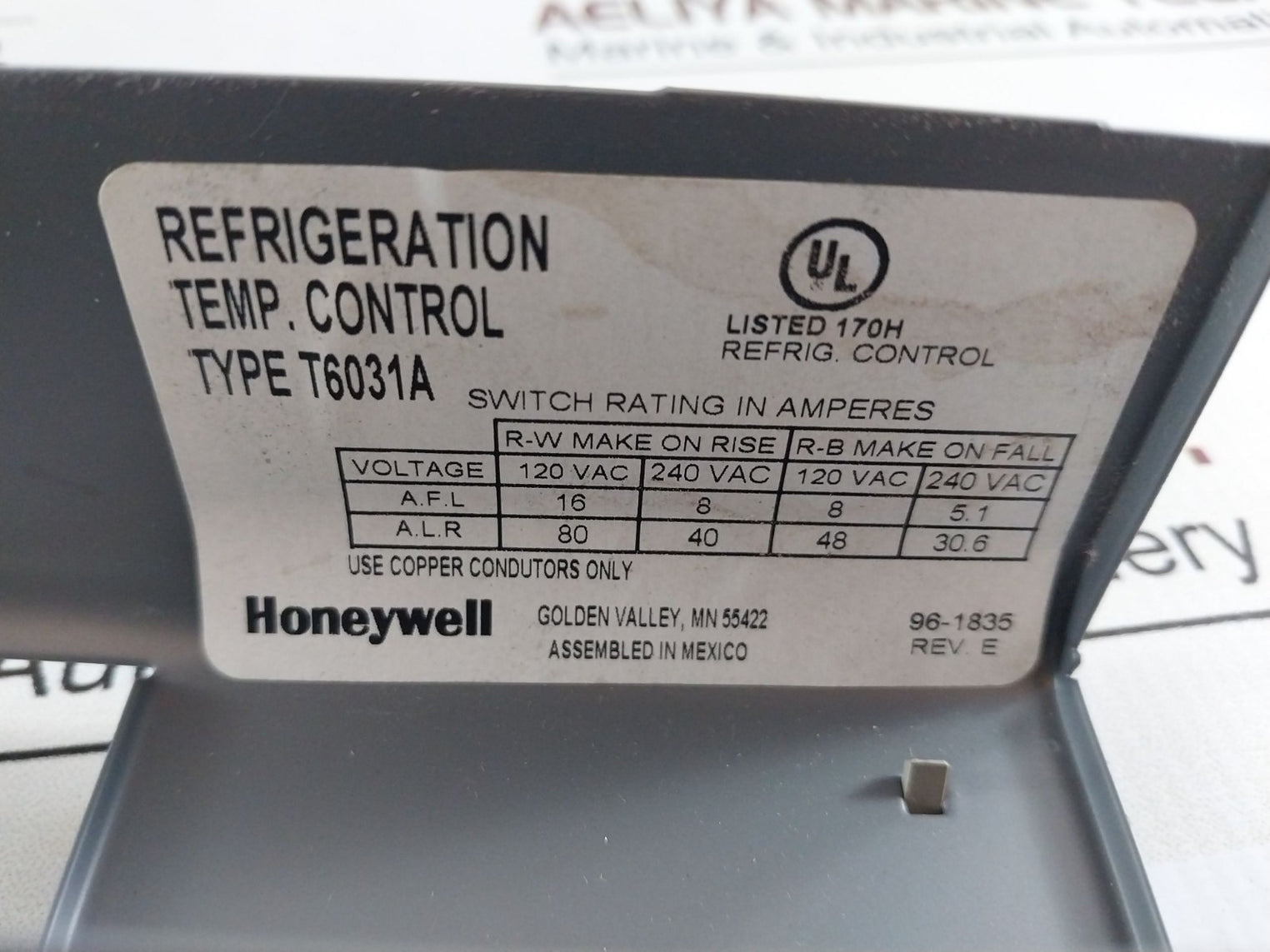 Honeywell T6031A1136 Refrigeration Temperature Controller
