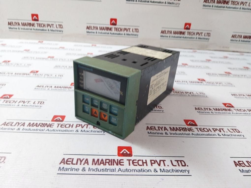 Honeywell Udc 3000 Temperature Controller Dc3002-0-000-1-00-0111