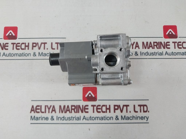 Honeywell Vr8304M3558 Standing Pilot Gas Valve 24V 60Hz