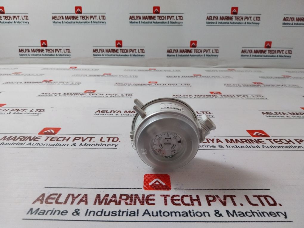 Huba Control 604.9210030 Pressure Switch E11065