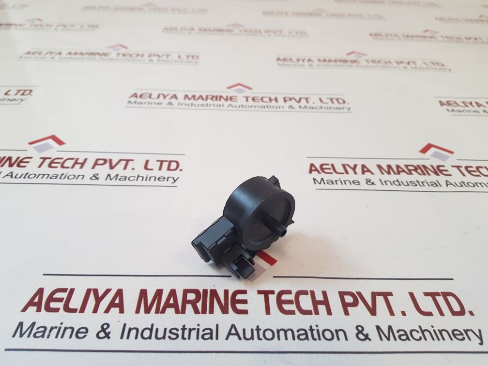 Huba Control 9537961 Pressure Sensor Switch
