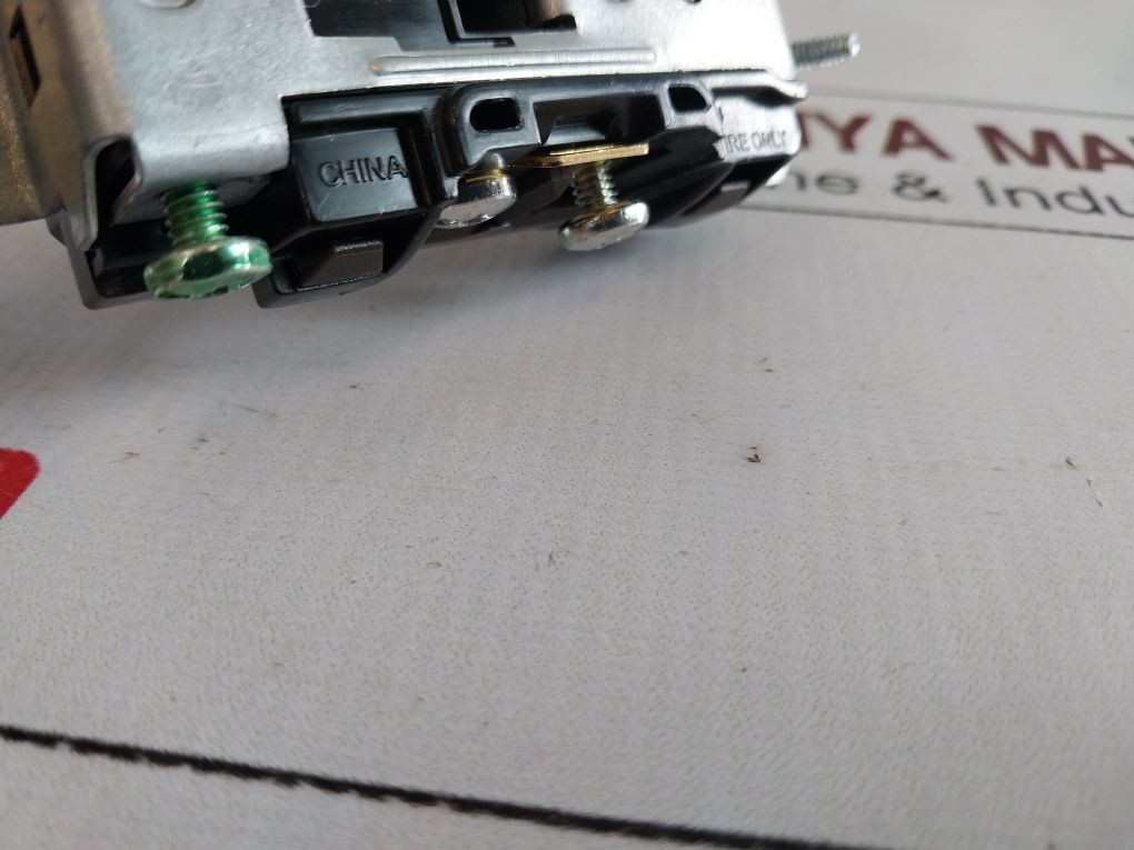 Lot Of 10X Hubbell Cr20 Brown Duplex Receptacle