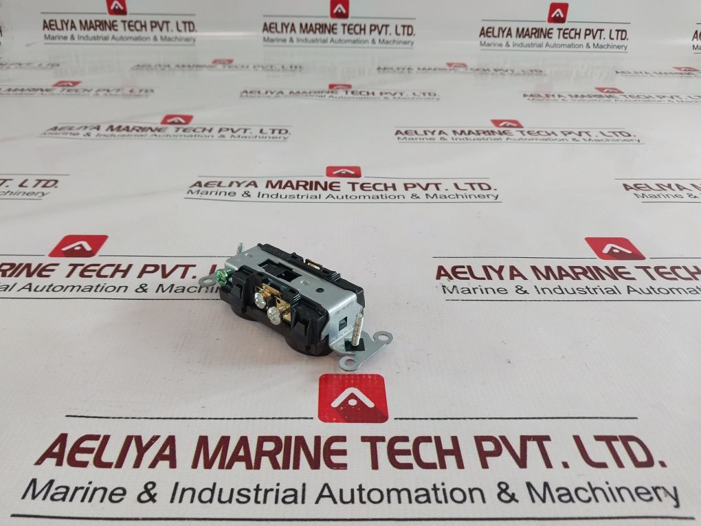 Lot Of 10X Hubbell Cr20 Brown Duplex Receptacle