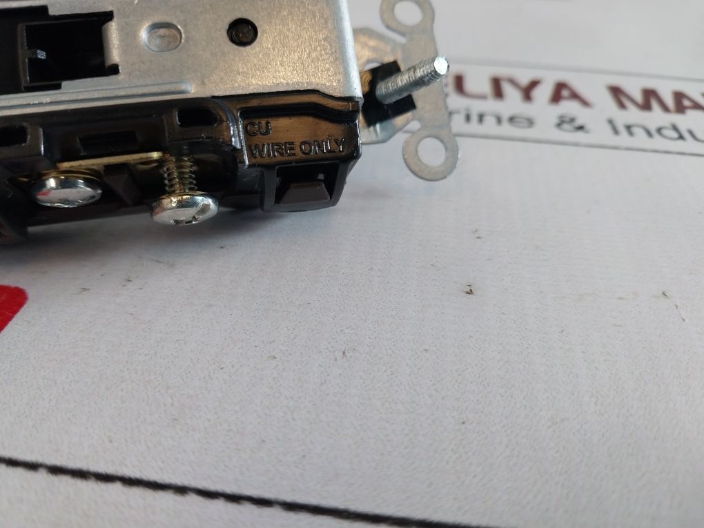 Lot Of 10X Hubbell Cr20 Brown Duplex Receptacle