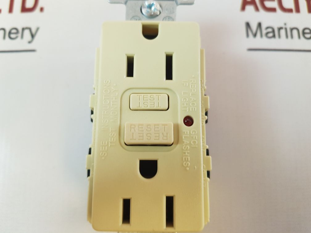 Hubbell Gf15Ila Connector Gfci Receptacle Class A,15A
