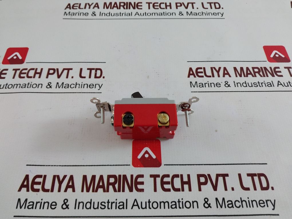 Hubbell Hbl1223 Toggle Wall Switch