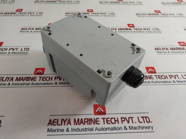 Hvgb 332-9 Interlocked Socket 32A 9H/200-250V