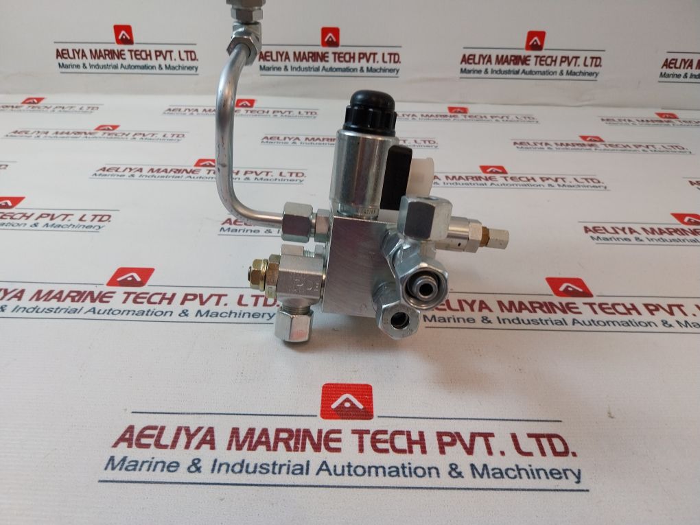 Hydac 3154855 Valve With Telemecanique Xmlb300D2S11 Pressure Sensor