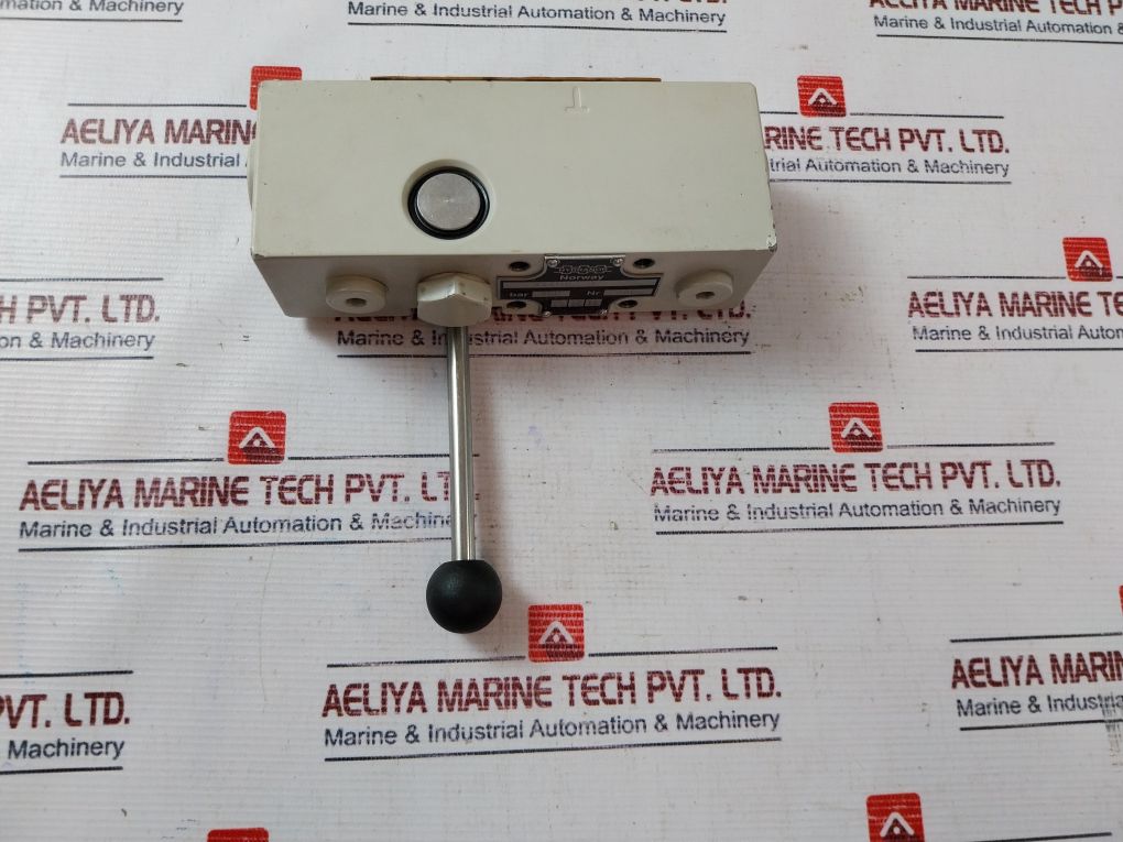 Hydranor 1Stb44110J7D Directional Control Valve 002701.05800 350 Bar