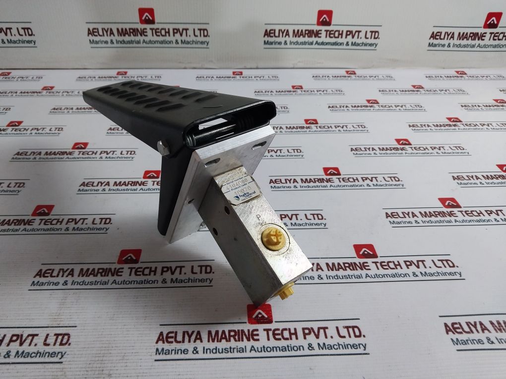 Hydro Control 10070 Foot Pedal Control For Crane 7032A355