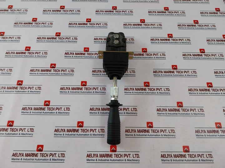 Hydrocontrol 05898 Hydraulic Remote Control Valve Joy Stick 7500732