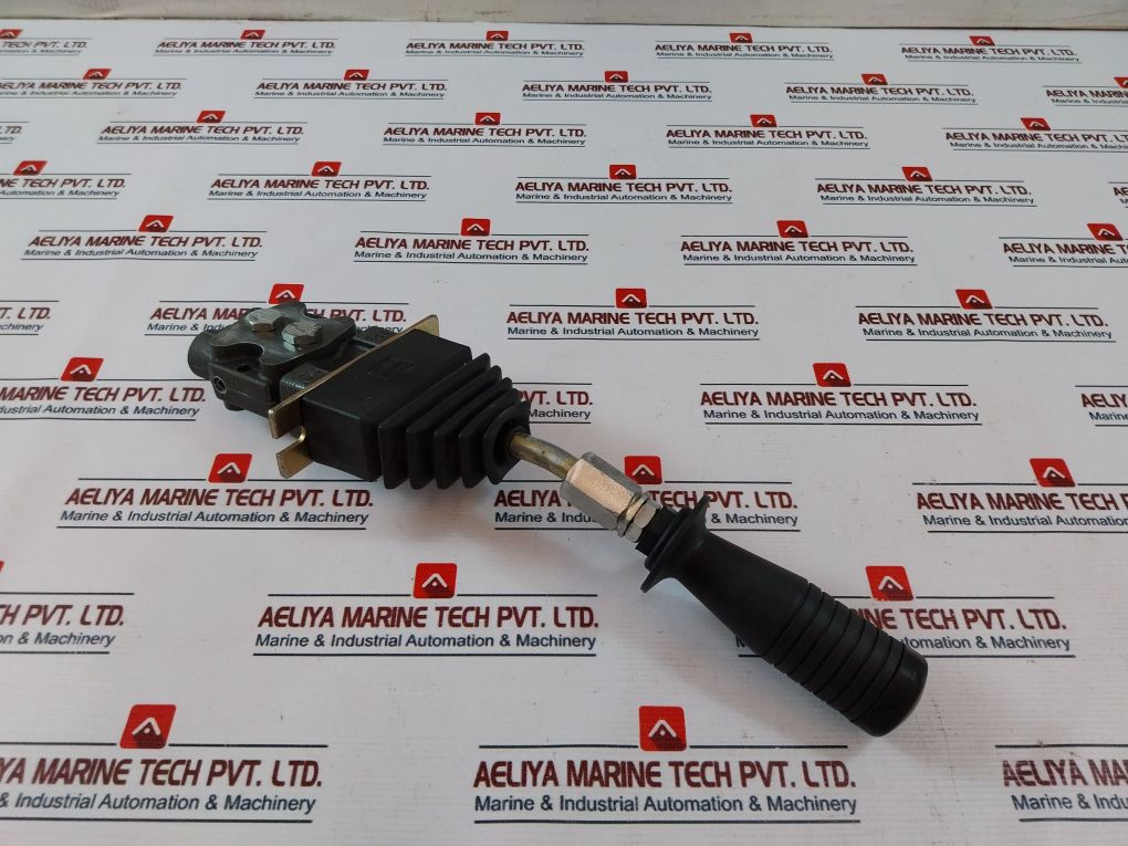 Hydrocontrol 05898 Hydraulic Remote Control Valve Joy Stick 7500732