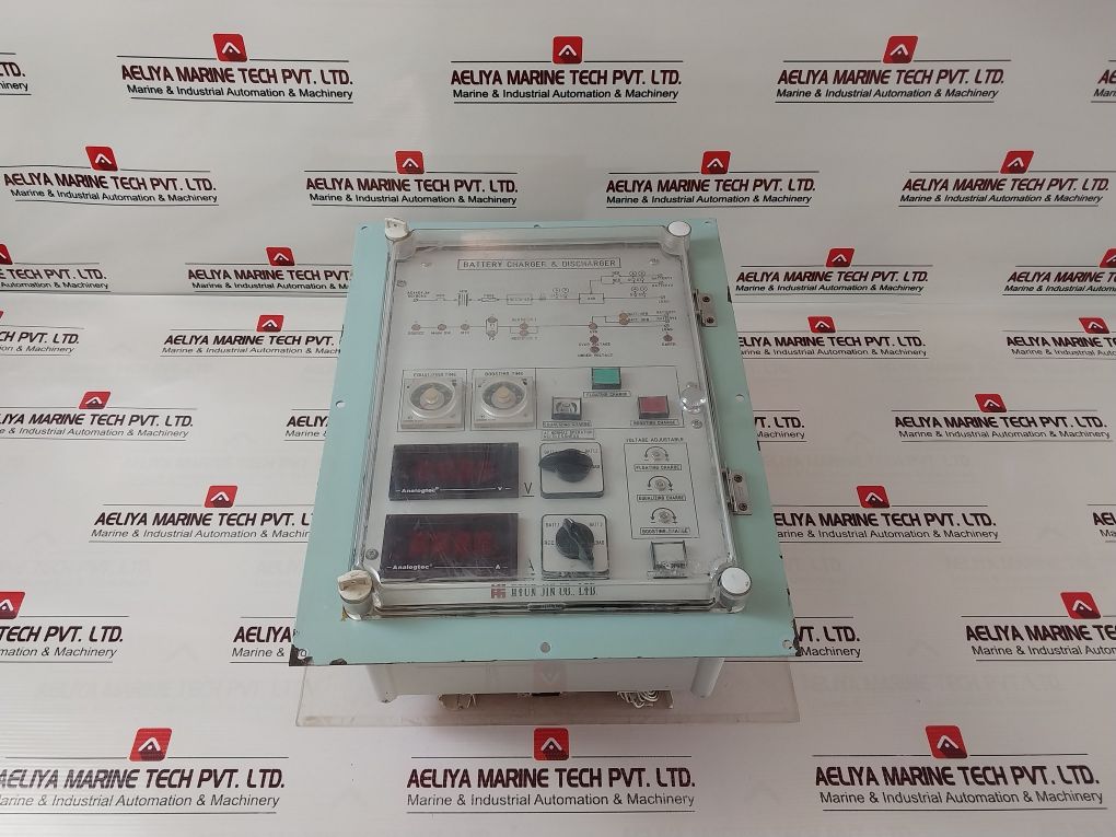 Hyun Jin Battery Charger & Discharger
