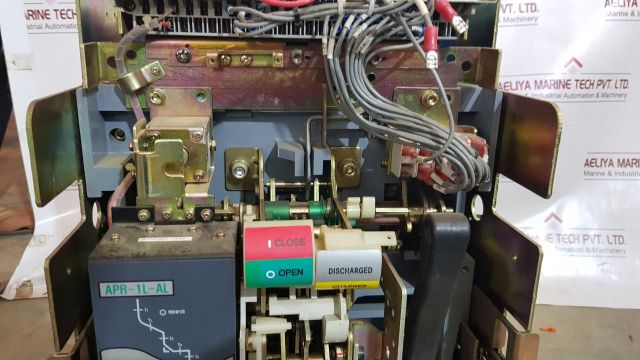 Hyundai Hian12 Air Circuit Breaker(Incomplete Parts)