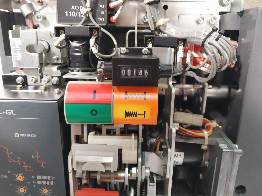 Hyundai Hian 06 Air Circuit Breaker 50/60Hz