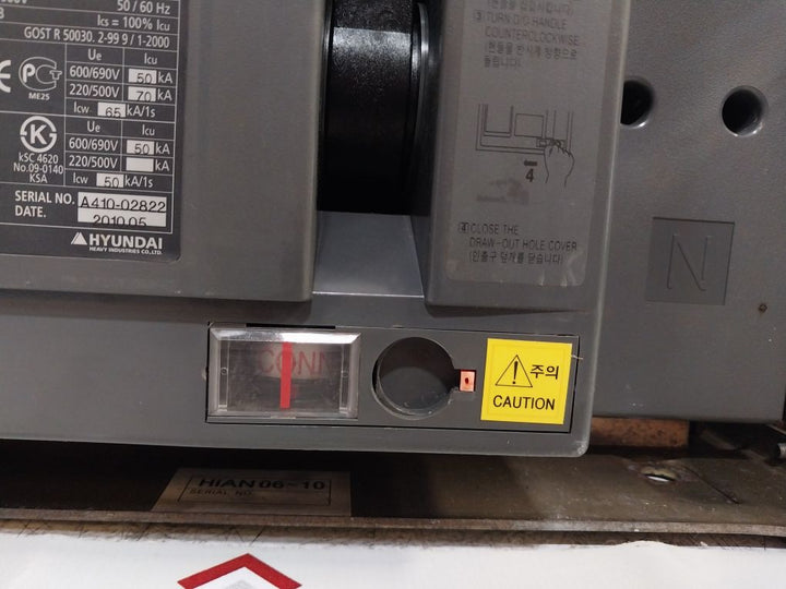 Hyundai Hian 06 Air Circuit Breaker 4 Poles