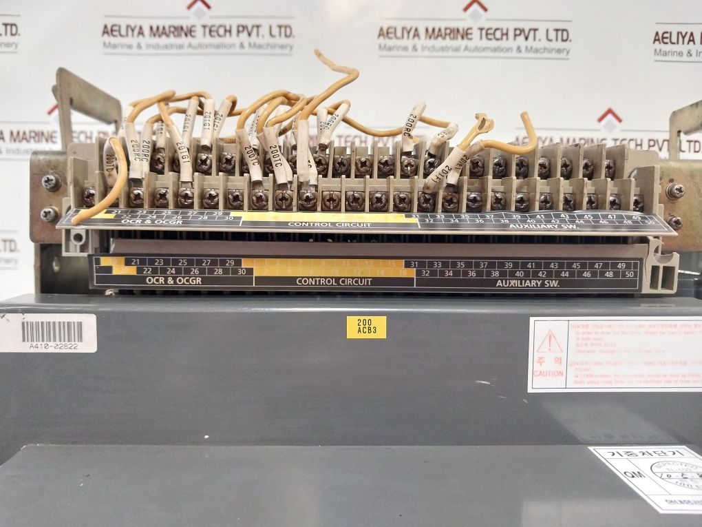 Hyundai Hian 06 Air Circuit Breaker 4 Poles