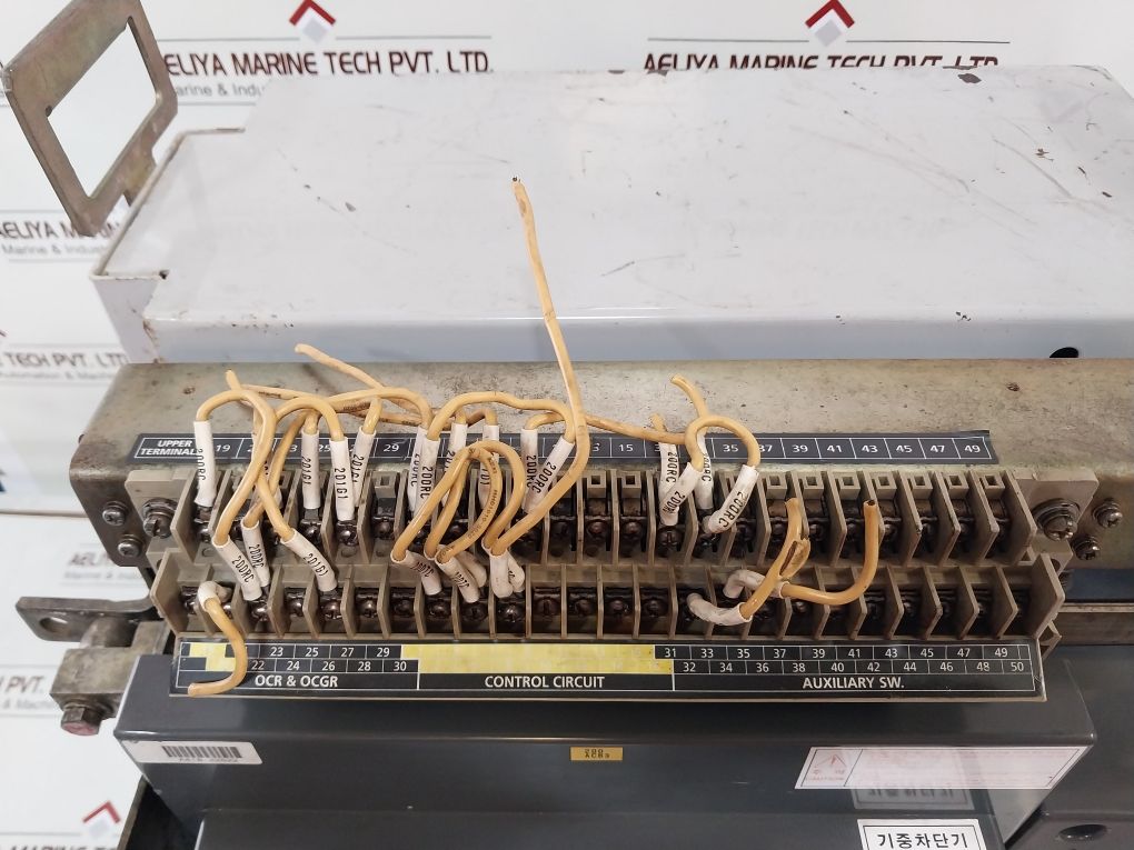 Hyundai Hian 06 Air Circuit Breaker 4 Poles