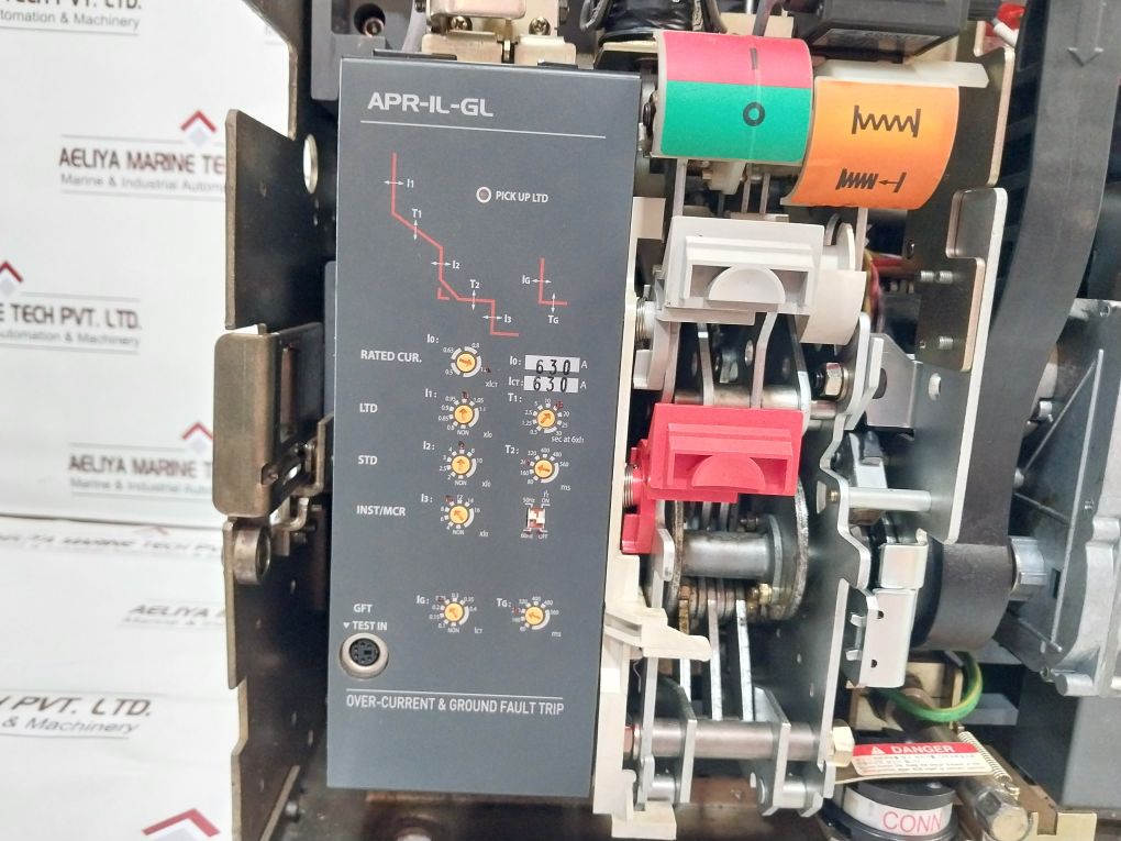 Hyundai Hian 06 Air Circuit Breaker 4 Poles