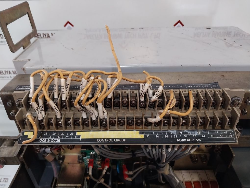 Hyundai Hian 06 Air Circuit Breaker 4 Poles